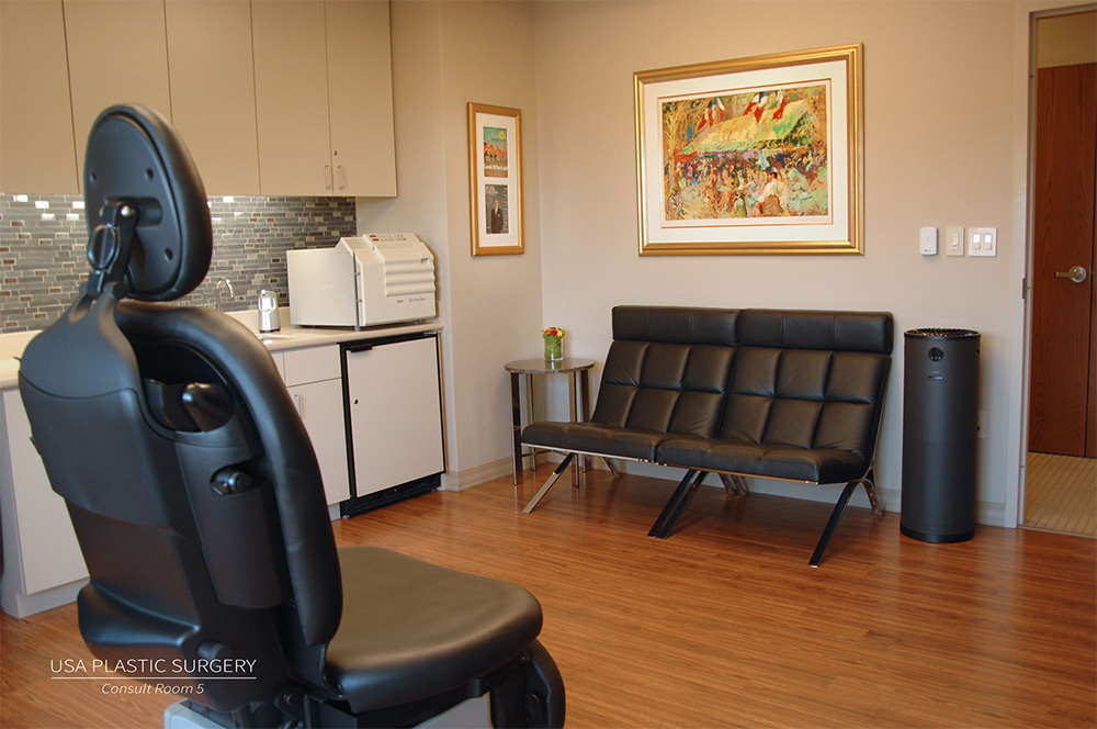 Exam Room 5-USA Plastic Surgery Dallas Texas TX seeing cosmetic surgery patients from Highland Park, McKinney, Frisco  